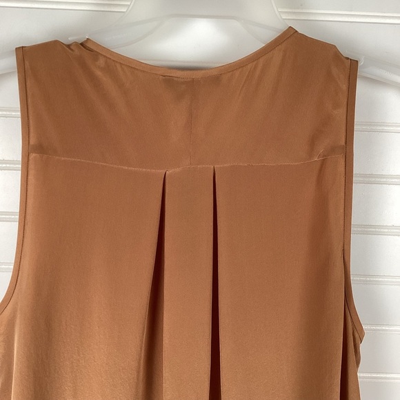 Vince NWT Sleeveless Rust Silk Top Size Large - Picture 8 of 9